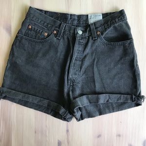 Vintage Levi’s 501 High Waisted Denim Shorts sz 28